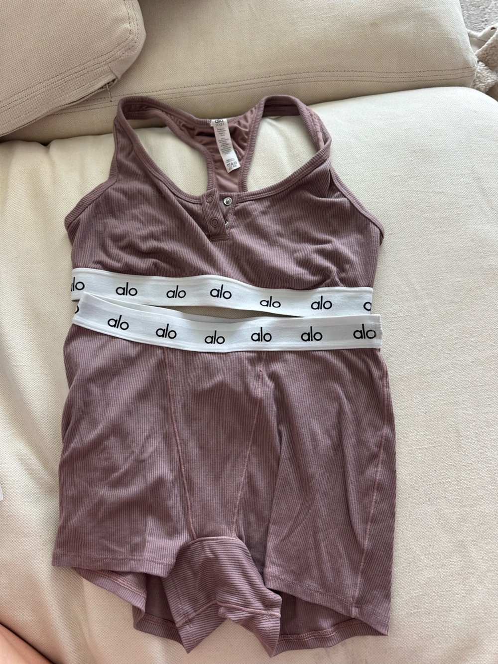 alo yoga set
